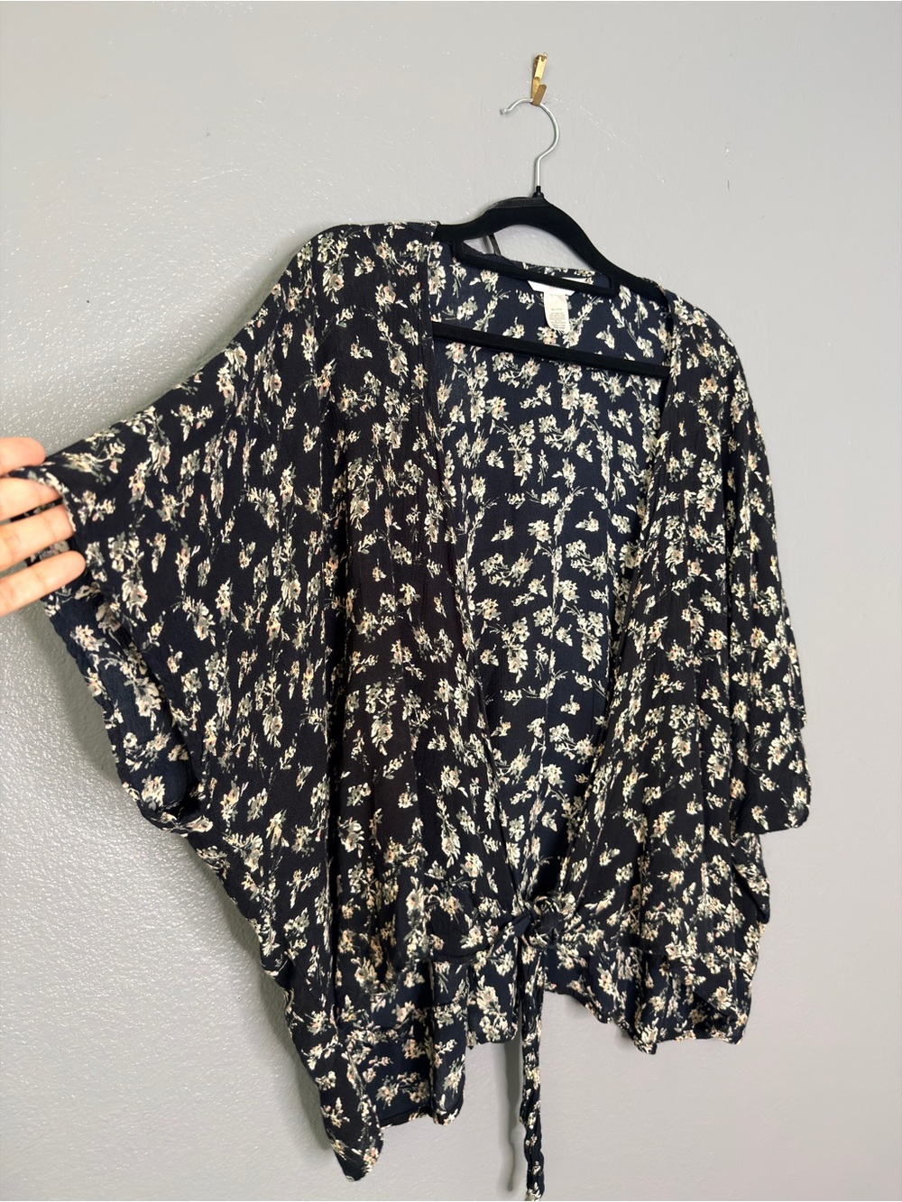 LC Lauren Conrad Black Floral Tie Front Kimono Flowy Boho Crop Cardigan 2x
